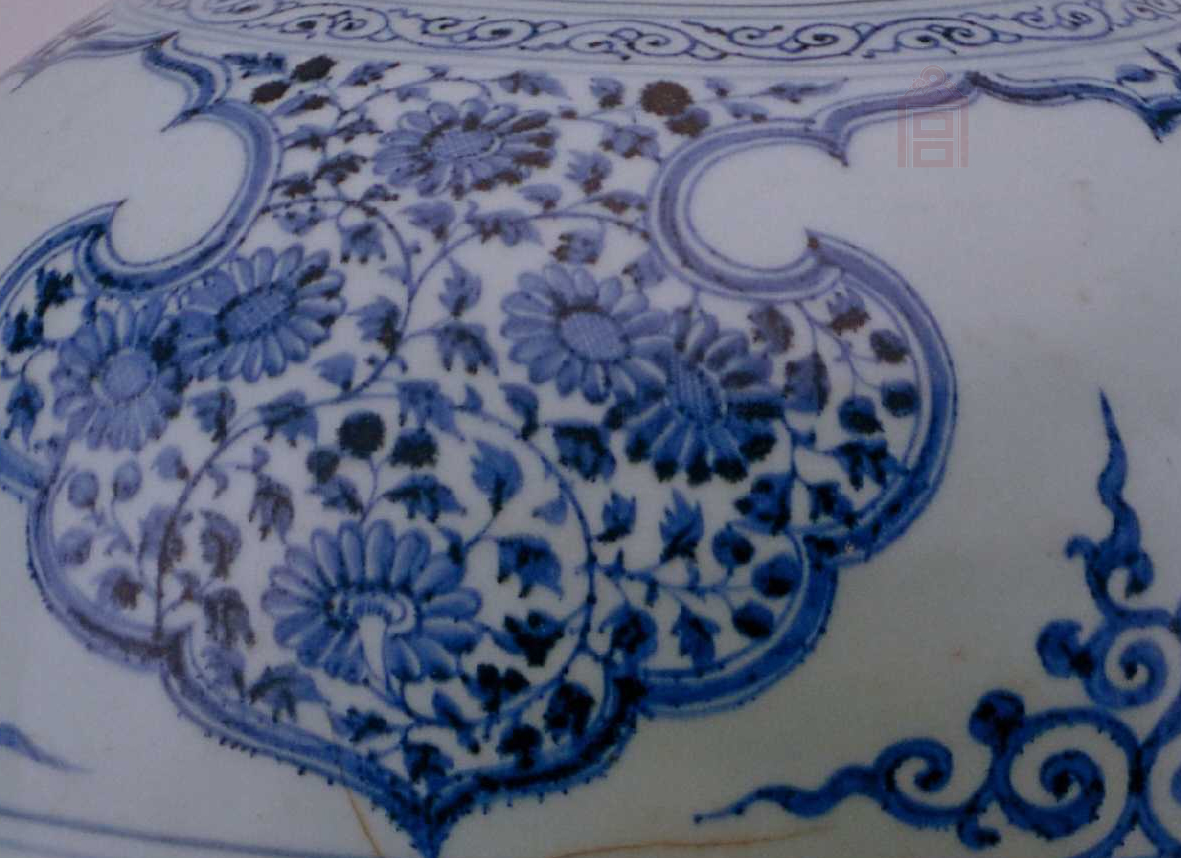景德镇窑青花云龙纹梅瓶6.jpg