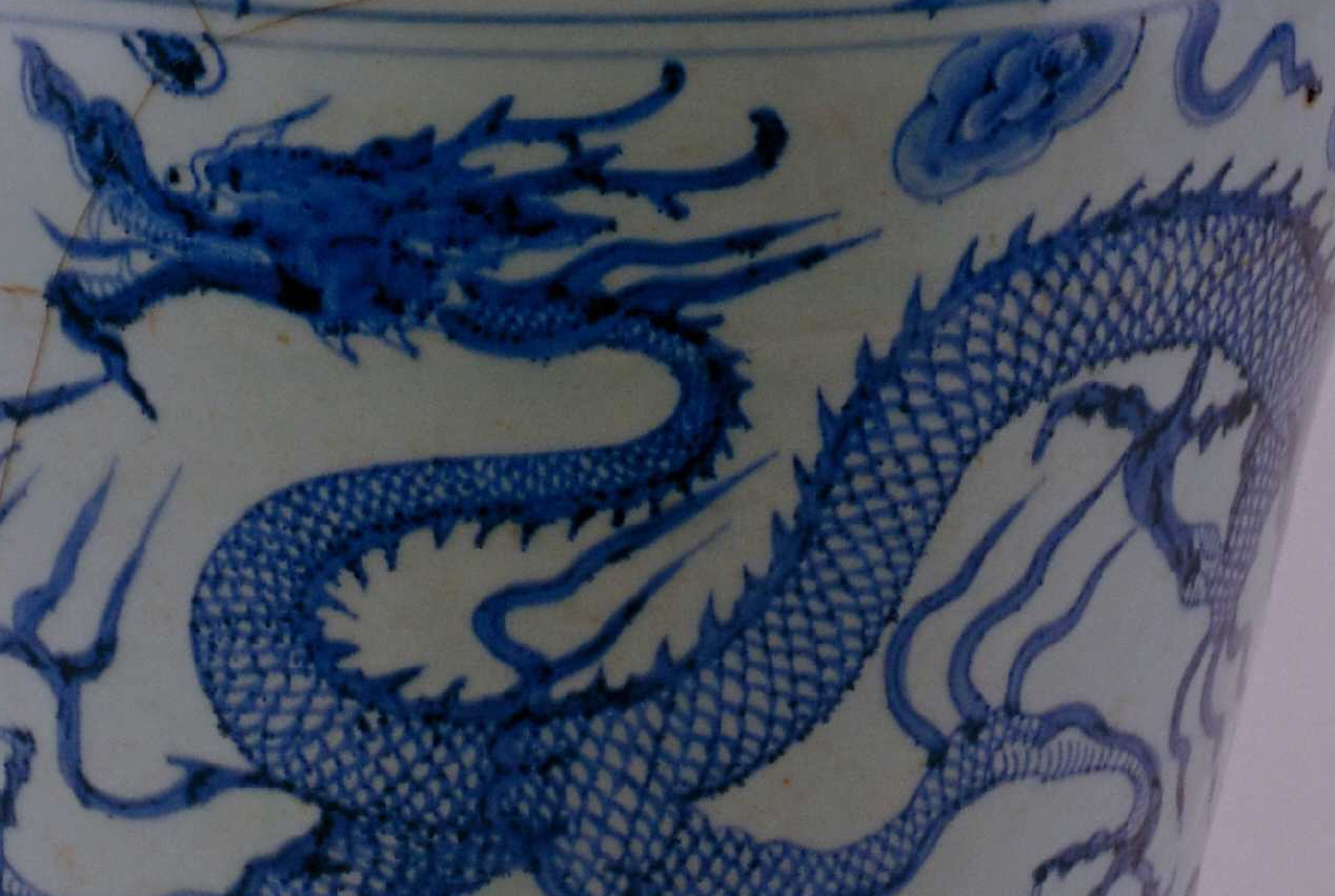 景德镇窑青花云龙纹梅瓶12.jpg